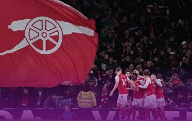 16岁天才补时破门！阿森纳2比0绝杀埃弗顿领跑，切尔西却遭两连败